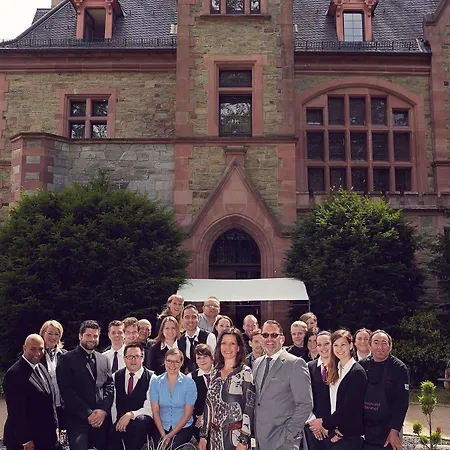 Hotel Romantik Schloss Rettershof 4*