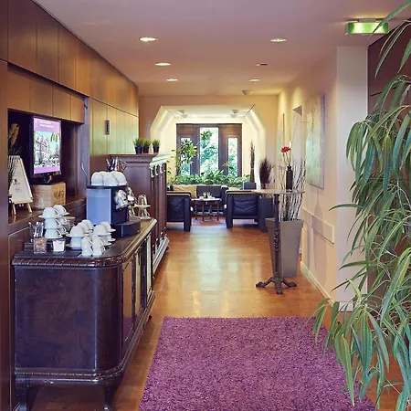 Hotel Romantik Schloss Rettershof 4*